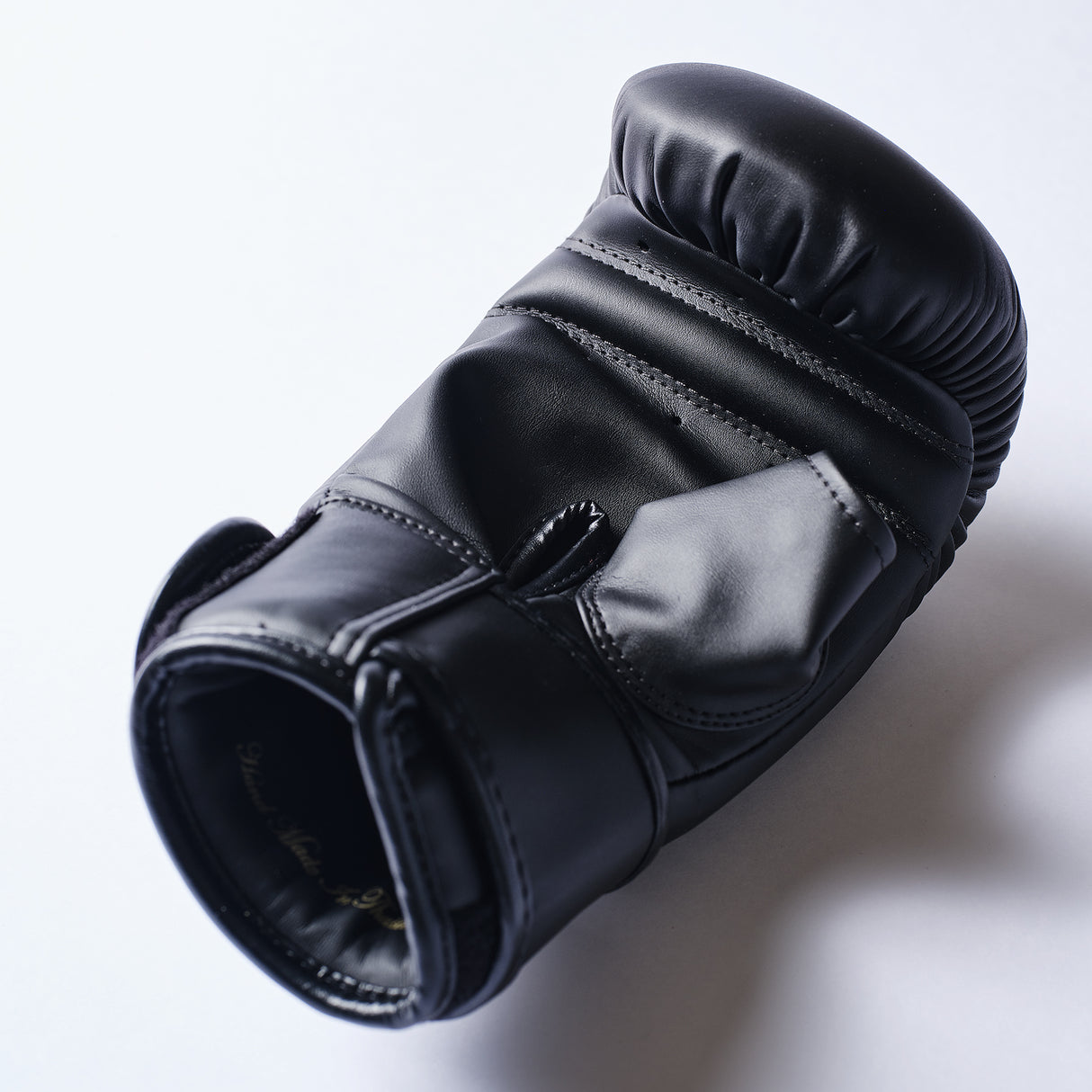 Elion Bag Gloves Black/Gold top view