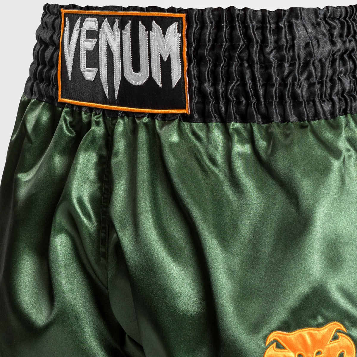 Venum Klassische Muay Thai Shorts Green/Schwarz/Gold