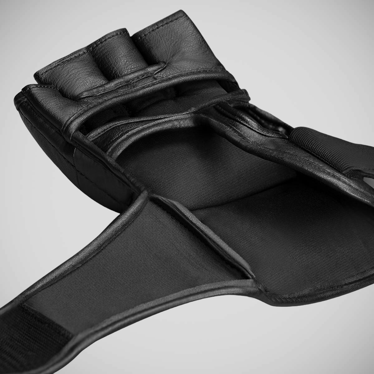 Hayabusa T3 MMA 4oz Handschuhe schwarz