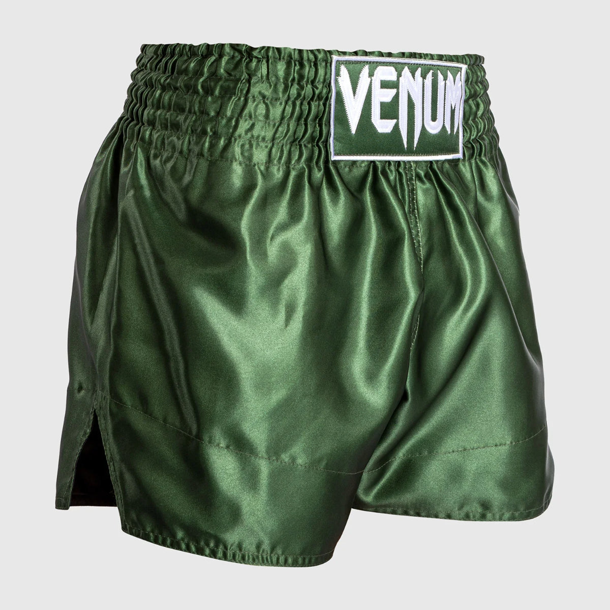 Venum Clásico muay tailandés pantalones cortos caqui/blanco