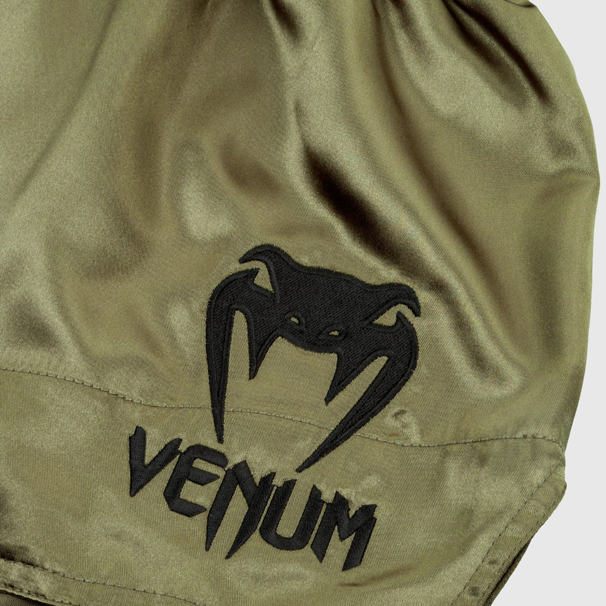 Venum Klassische Muay Thai Shorts Khaki/Schwarz