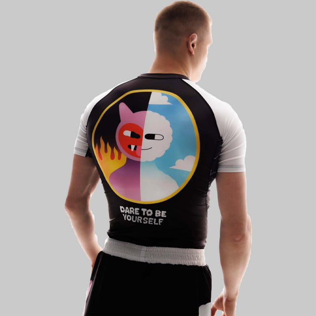 Manto Be Yourself Rash Guard