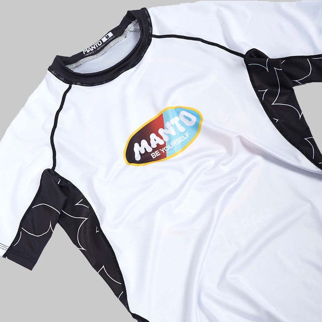 Manto Be Yourself Rash Guard