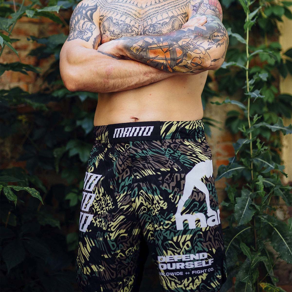 Manto는 싸움 반바지를 왜곡합니다