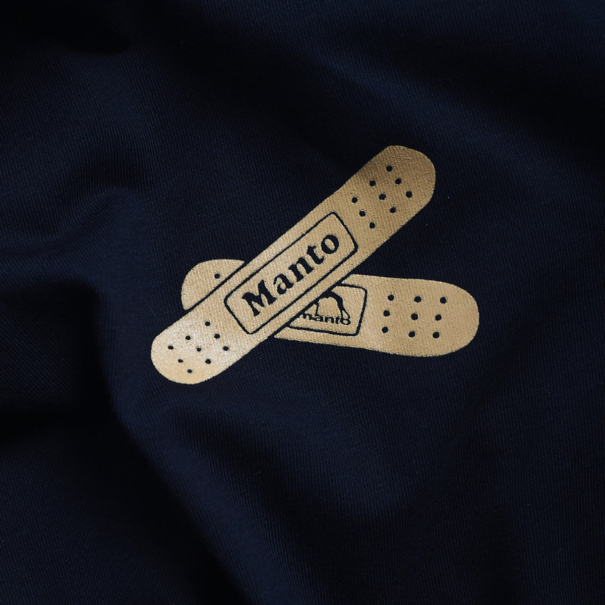 Manto bandaid tişört