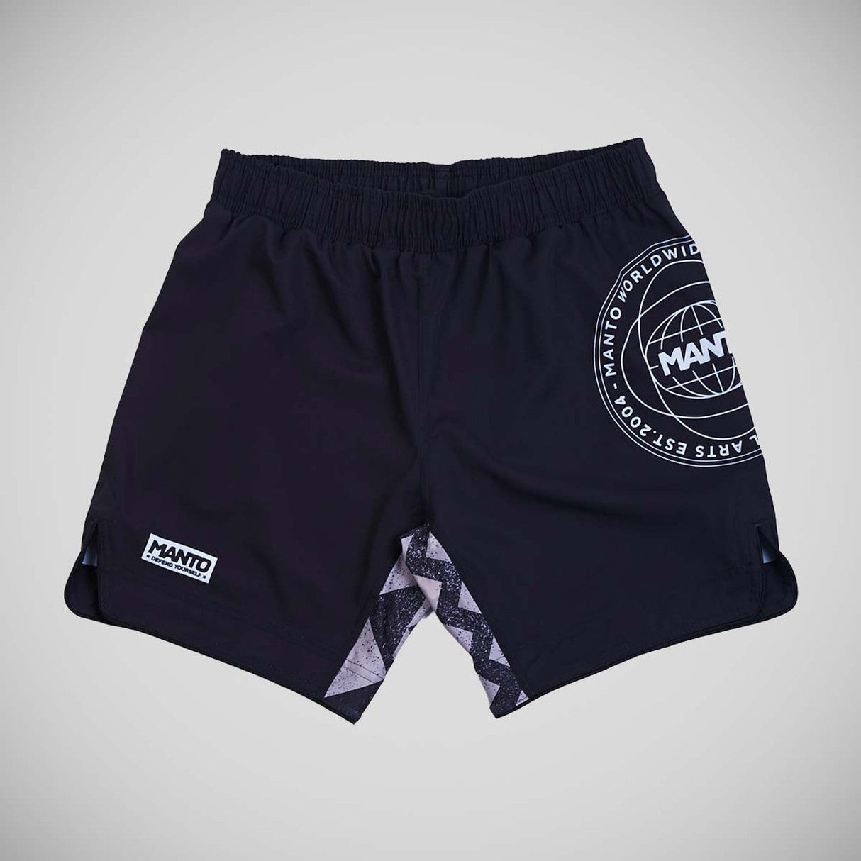 Manto Fragments는 반바지 반바지와 싸운다