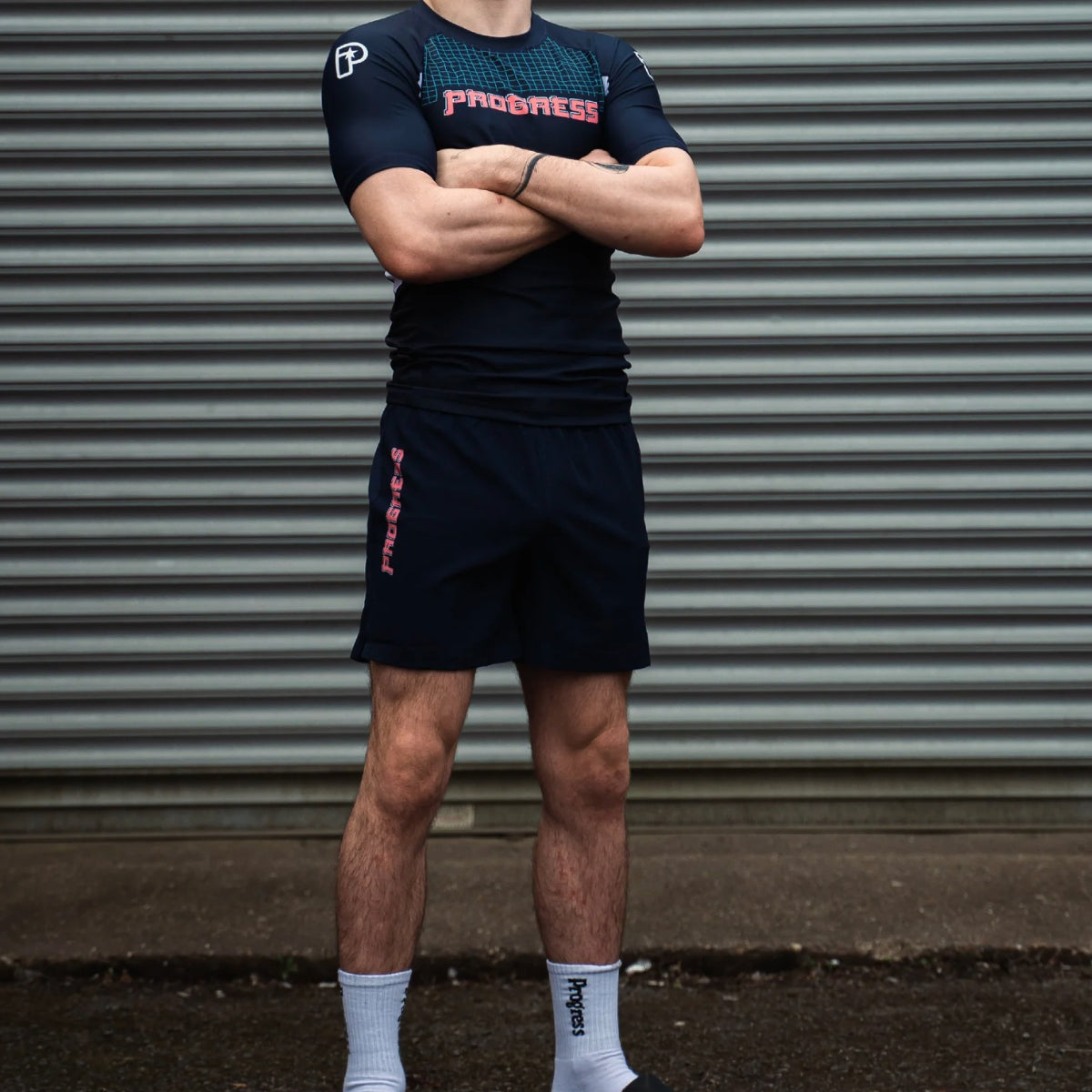 प्रगति अज्ञात KOI बोर्ड शॉर्ट्स नेवी