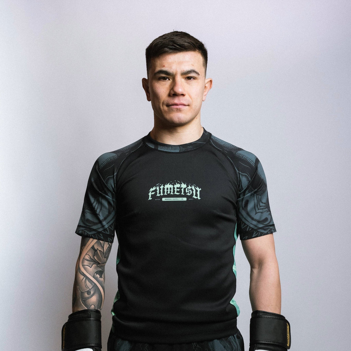 Fumetsu oni kurzärmelige Hautausschlagsgarde Schwarz/Blau/Minze