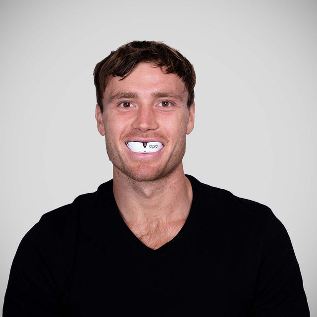 Opro Silver Gen 4 Mouth Guard White/Black