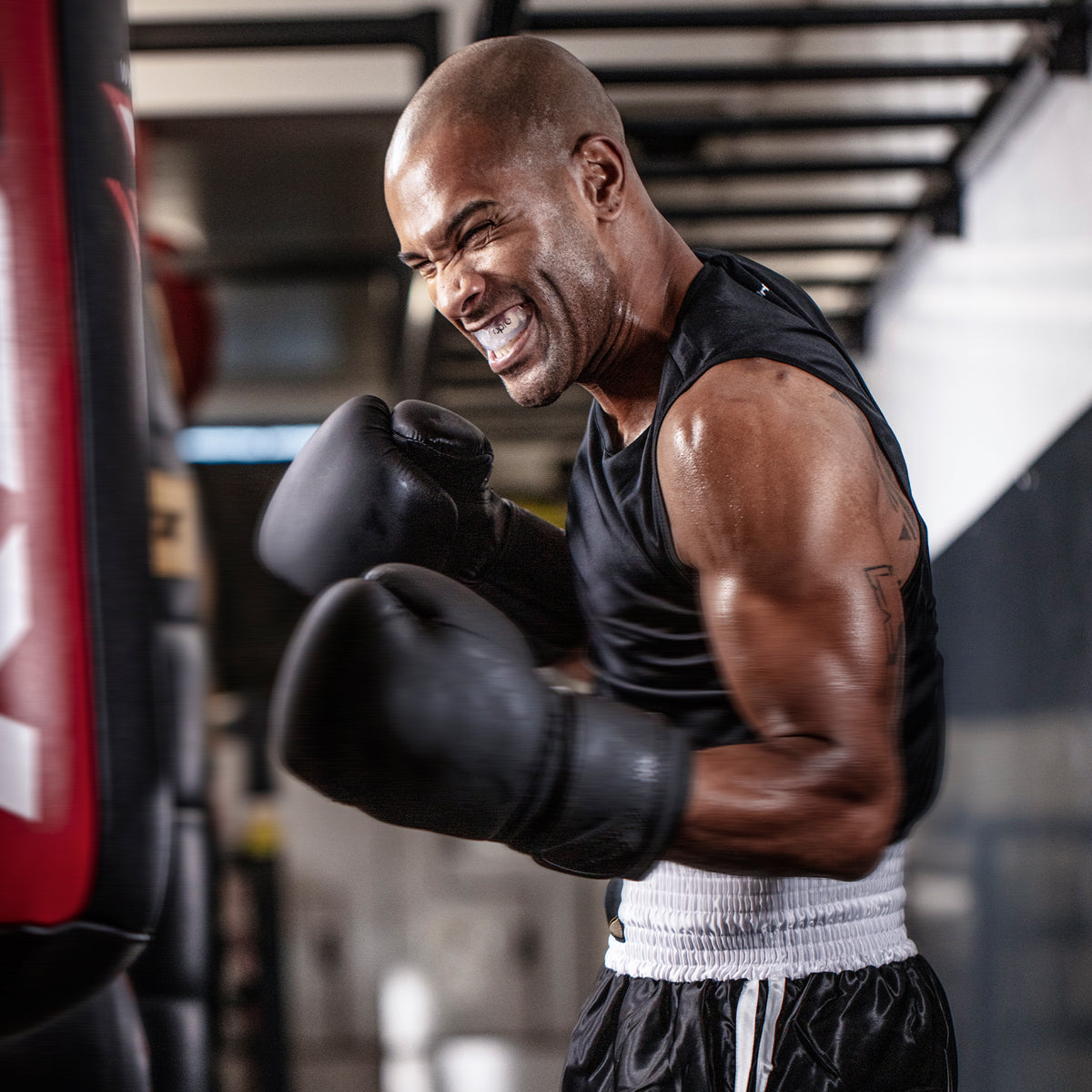 OPRO Bronze Selbstgepäcker Mundschutz rot