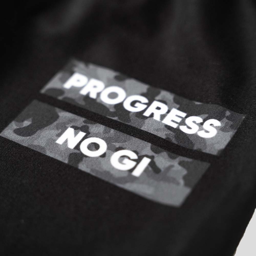 प्रगति स्टील कैमो हाइब्रिड शॉर्ट्स