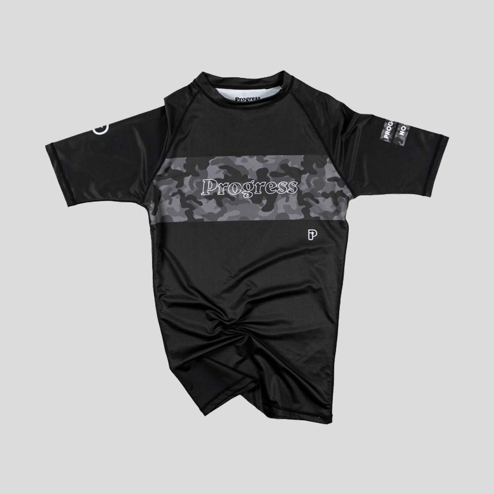 प्रगति स्टील कैमो रैश गार्ड