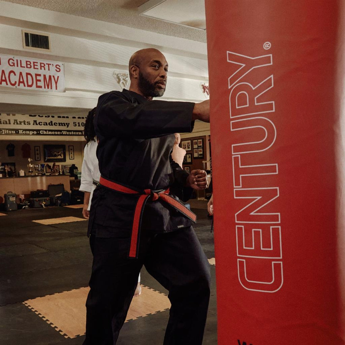 Century Wavemaster 2XL Pro Freestanding Punch Bag Red