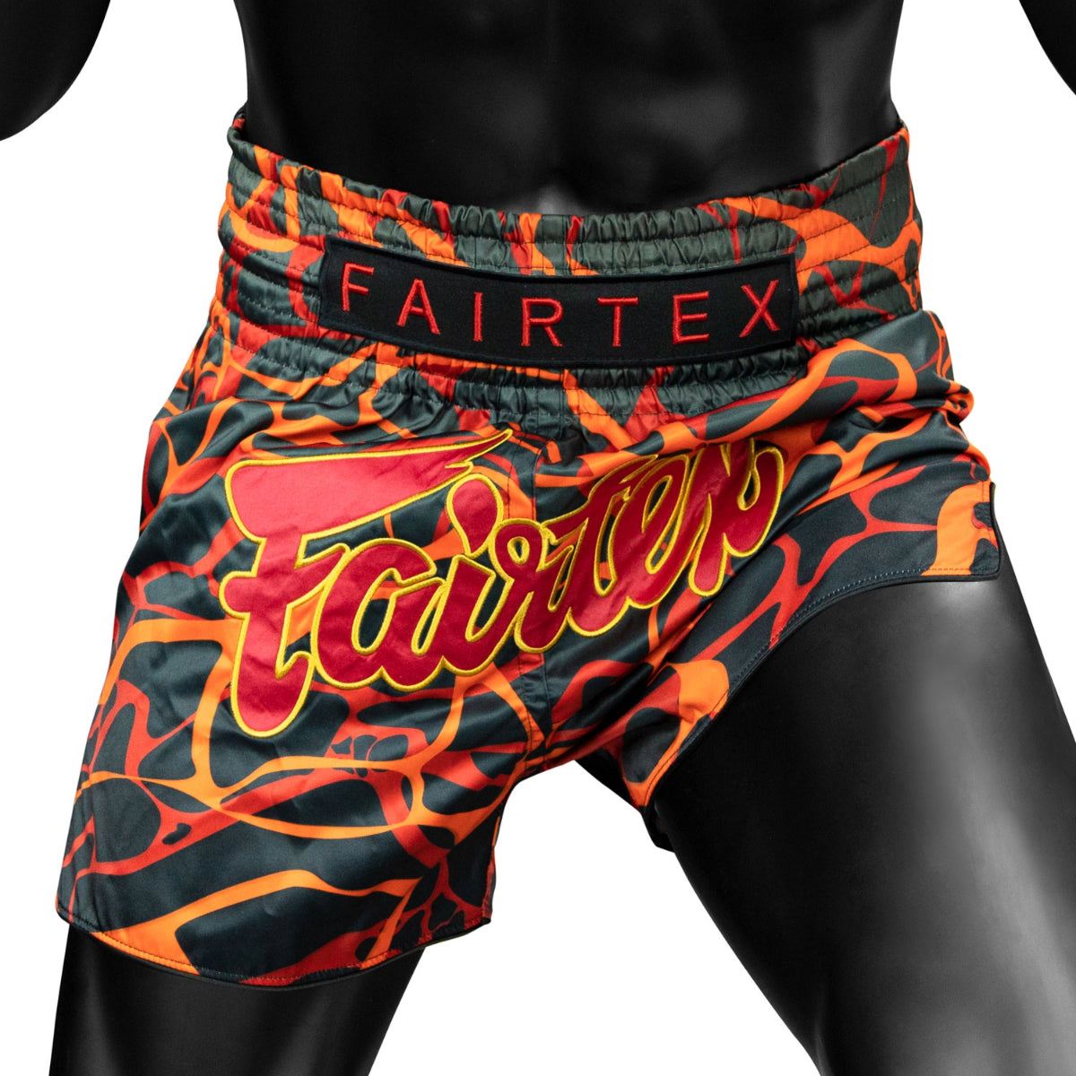 Fairtex BS1926 Magma Muay Thai shorts vermelho