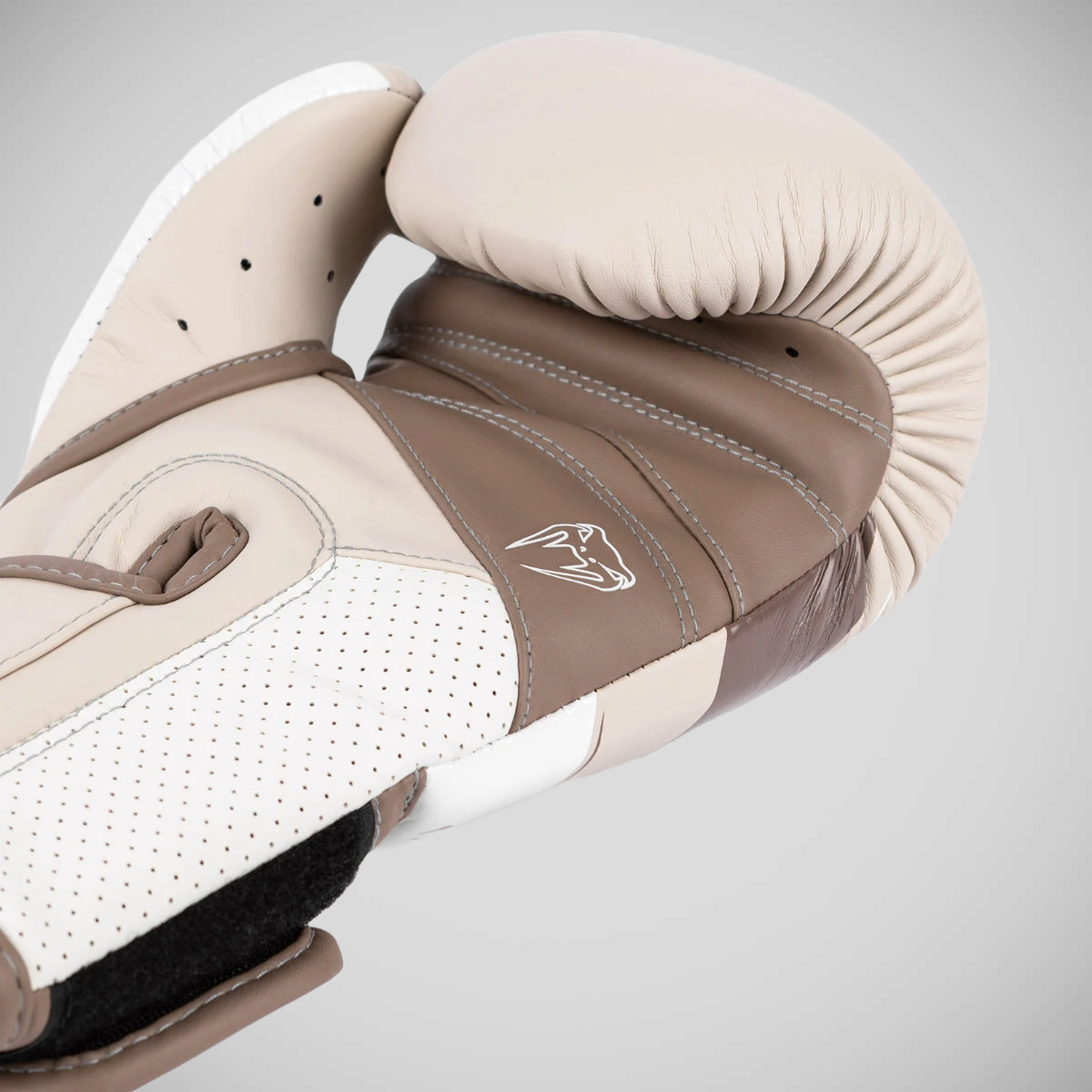 Sand Venum Elite Evo Boxing Gloves   