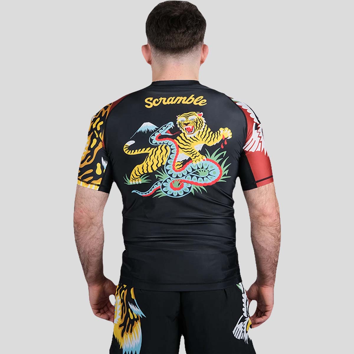 Скрабэмбл Сукуджан с коротким рукавом сып