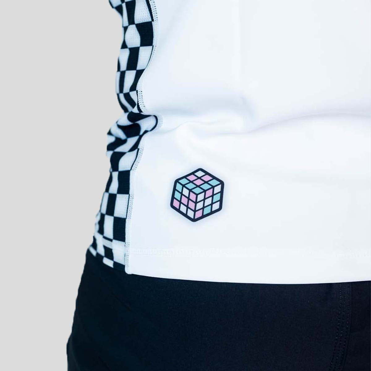 Roll suprême le finisseur à manches courtes éruption cutanée blanc / noir