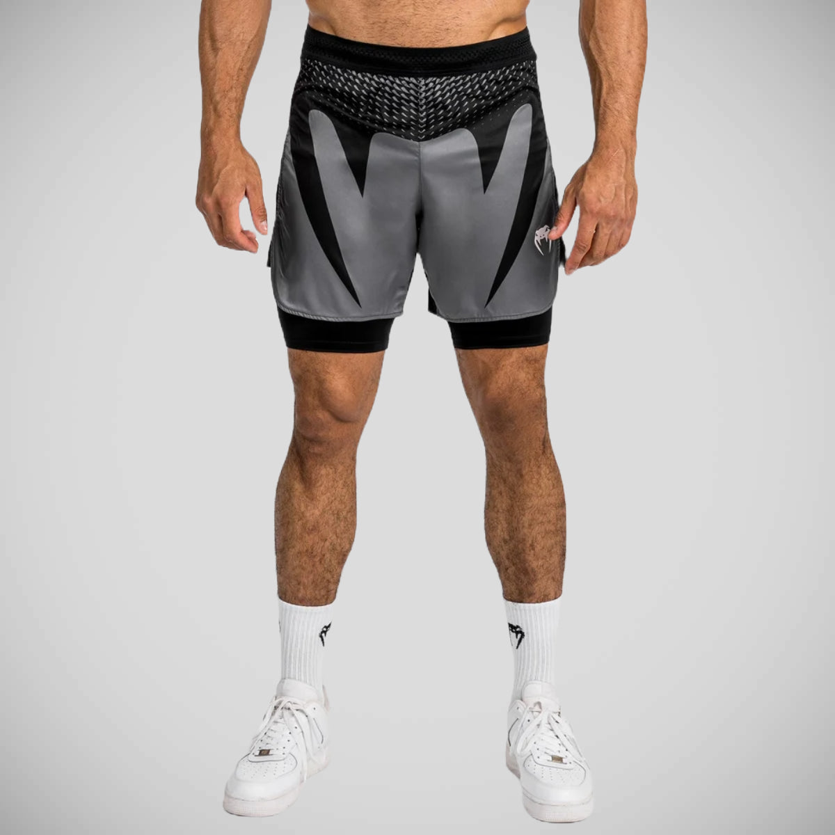 Venum Attaquez les shorts de combat noir