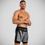 Venum Attaquez les shorts de combat noir