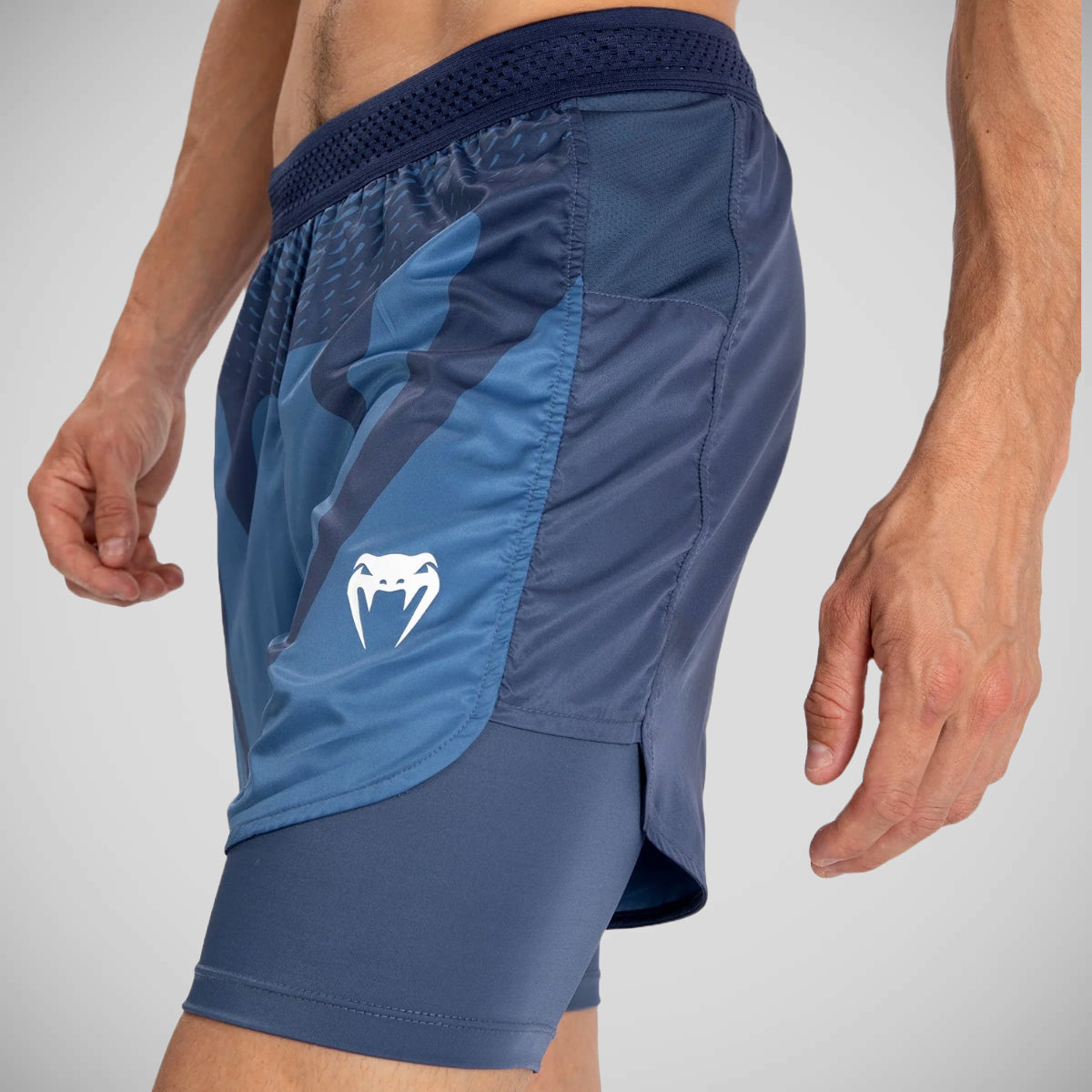 Venum Aanval vechten shorts marine