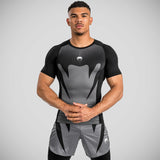 Venum Val uitslag van korte mouwen zwart/grijs aan