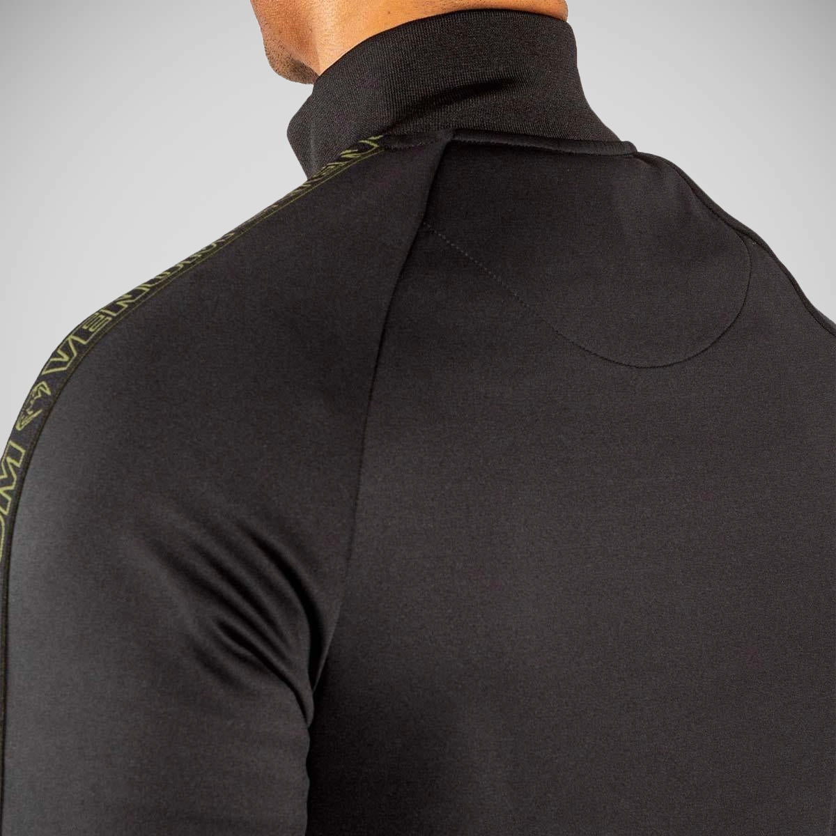 Venum Club 212田径夹克卡其色/黑色