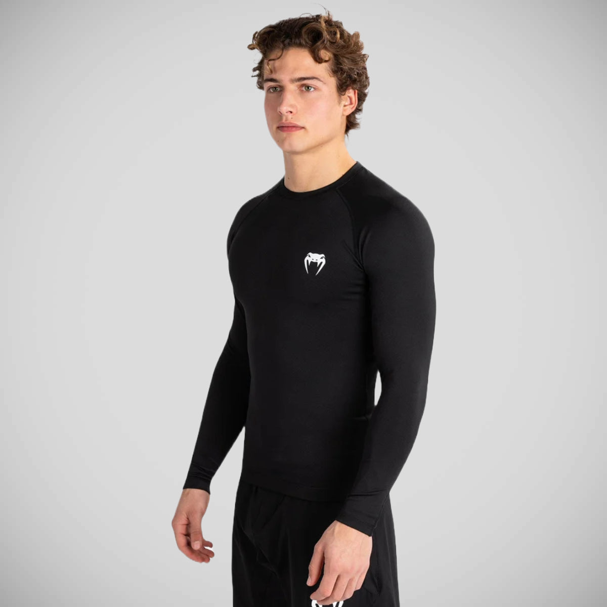 Venum Contender Long Sleeve Rash Guard Black/White