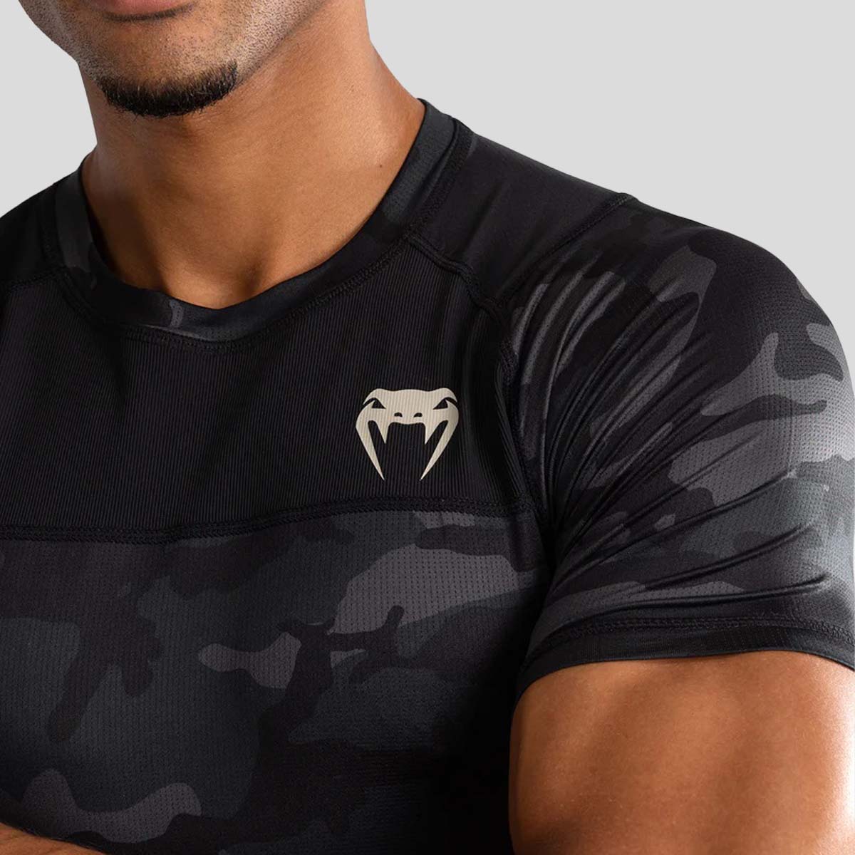 Venum G-Fit Air Rashguard Longsleeve - Zwart Venum G-Fit Air Rashguard Longsleeve - Zwart