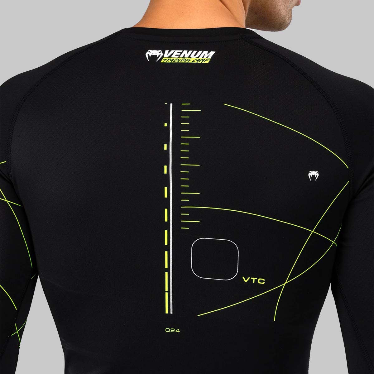 Venum Tabără de antrenament 4.0 Gardă cu mânecă lungă Black/Neo Green