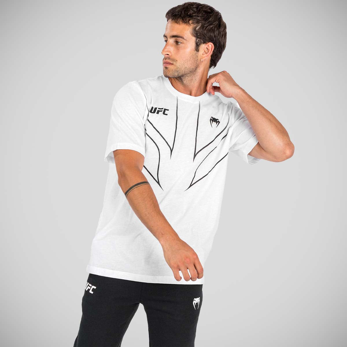 venum ufc fight night 2.0レプリカTシャツMade4fightersからの白