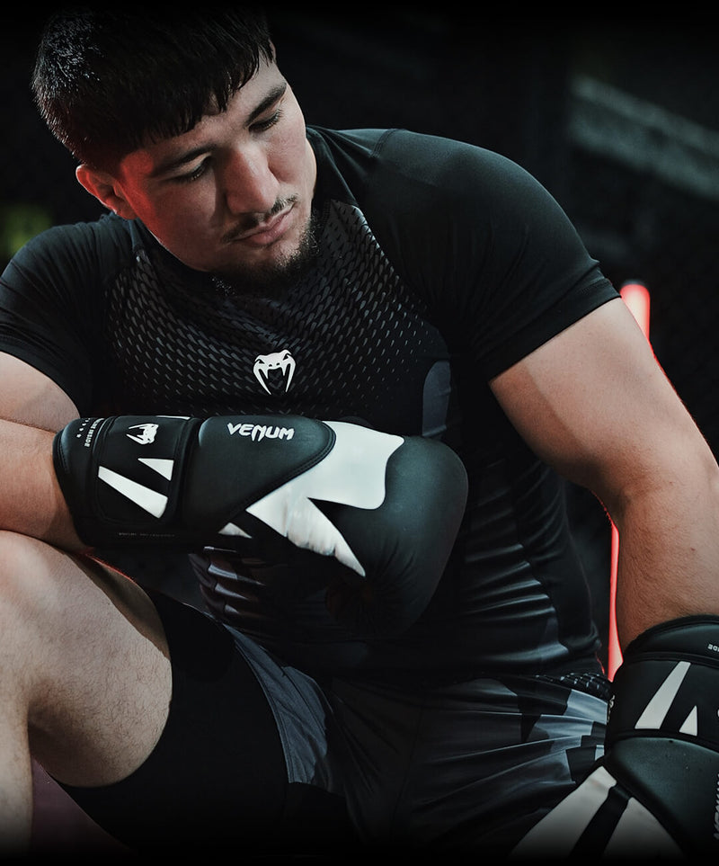 Boxing Gym Rash Venum - Boxing Gloves, Rash Guards, Shorts & equipment from Made4Fighters