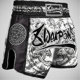 8 Weapons Sak yant tigers carbon muay thai Shorts weiß