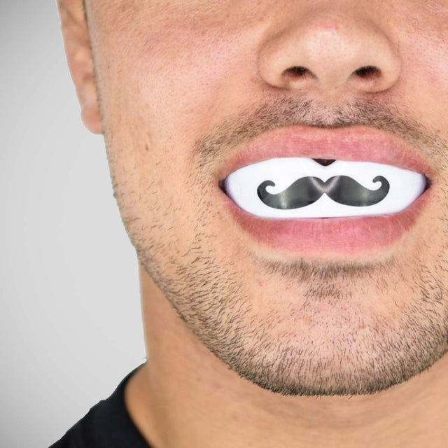 SafeJawz Extro Mo Mouth Guard White/Black