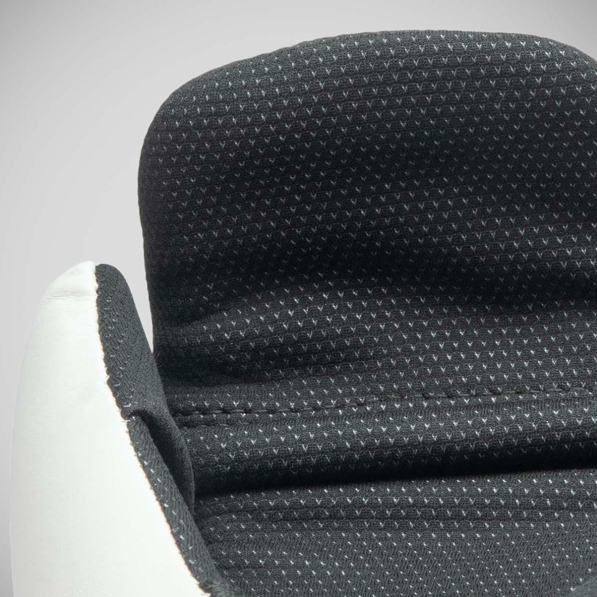 قفازات Top Ten Pointfighter باللون الأبيض