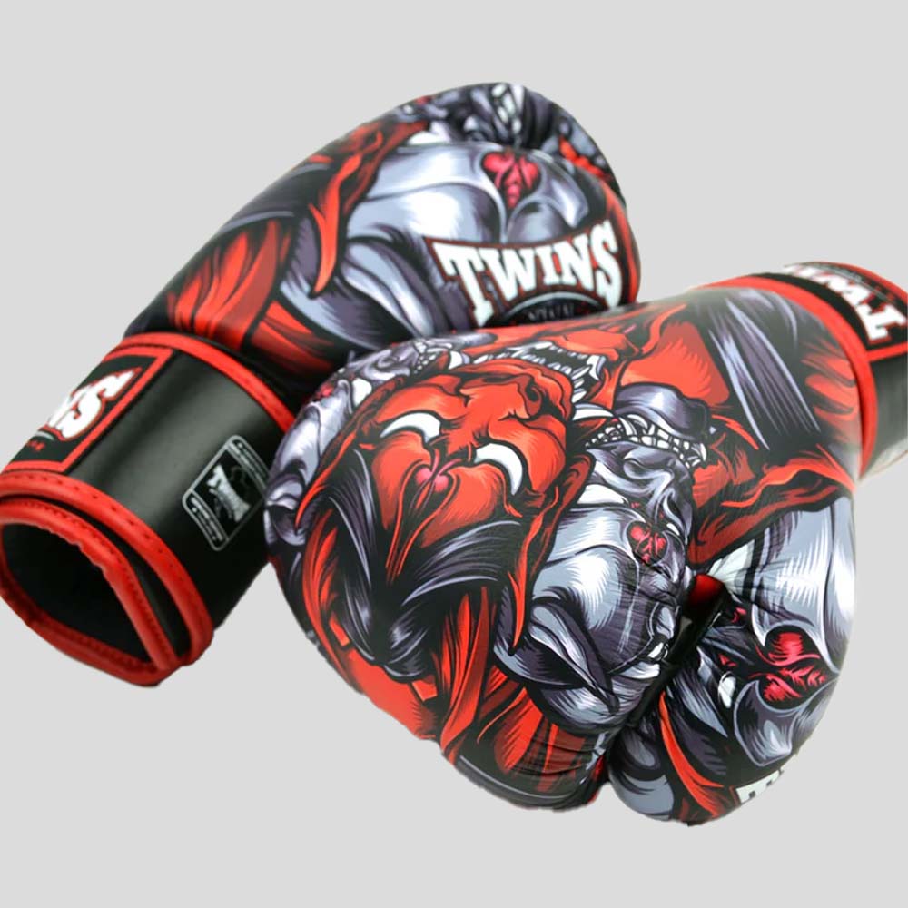 FBGVL4-58 Twins Kabuki Boxing Gloves Black/Red