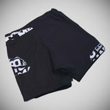 Манто разорванные боевые шорты черные