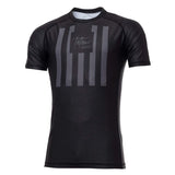 Zwarte tatami -besturingselement met korte mouwen uitslag