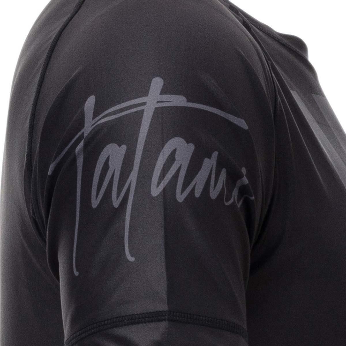 Zwarte tatami -besturingselement met korte mouwen uitslag