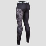 fumetsu 뱀 눈은 검은 색