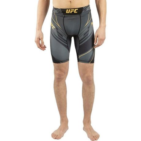 Schwarz/Gold Venum UFC Pro Line Vale Tudo Shorts