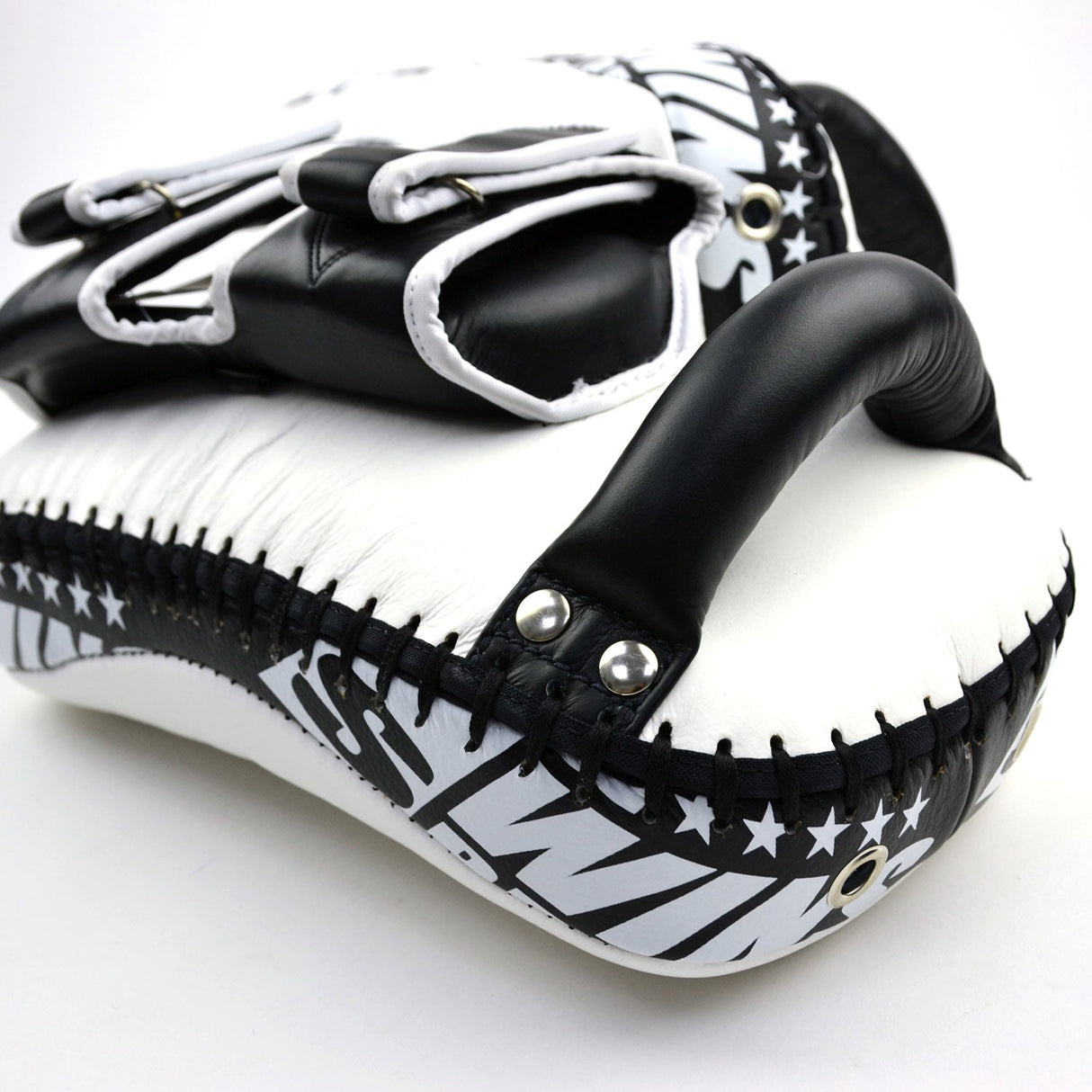 Twins Special KPL12 Deluxe Curved Leather Kick Pads White-Black