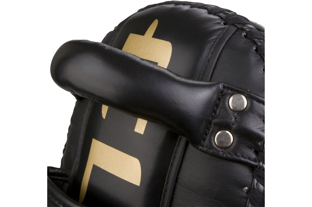 Elion Thai Pad Black/Gold handle close-up