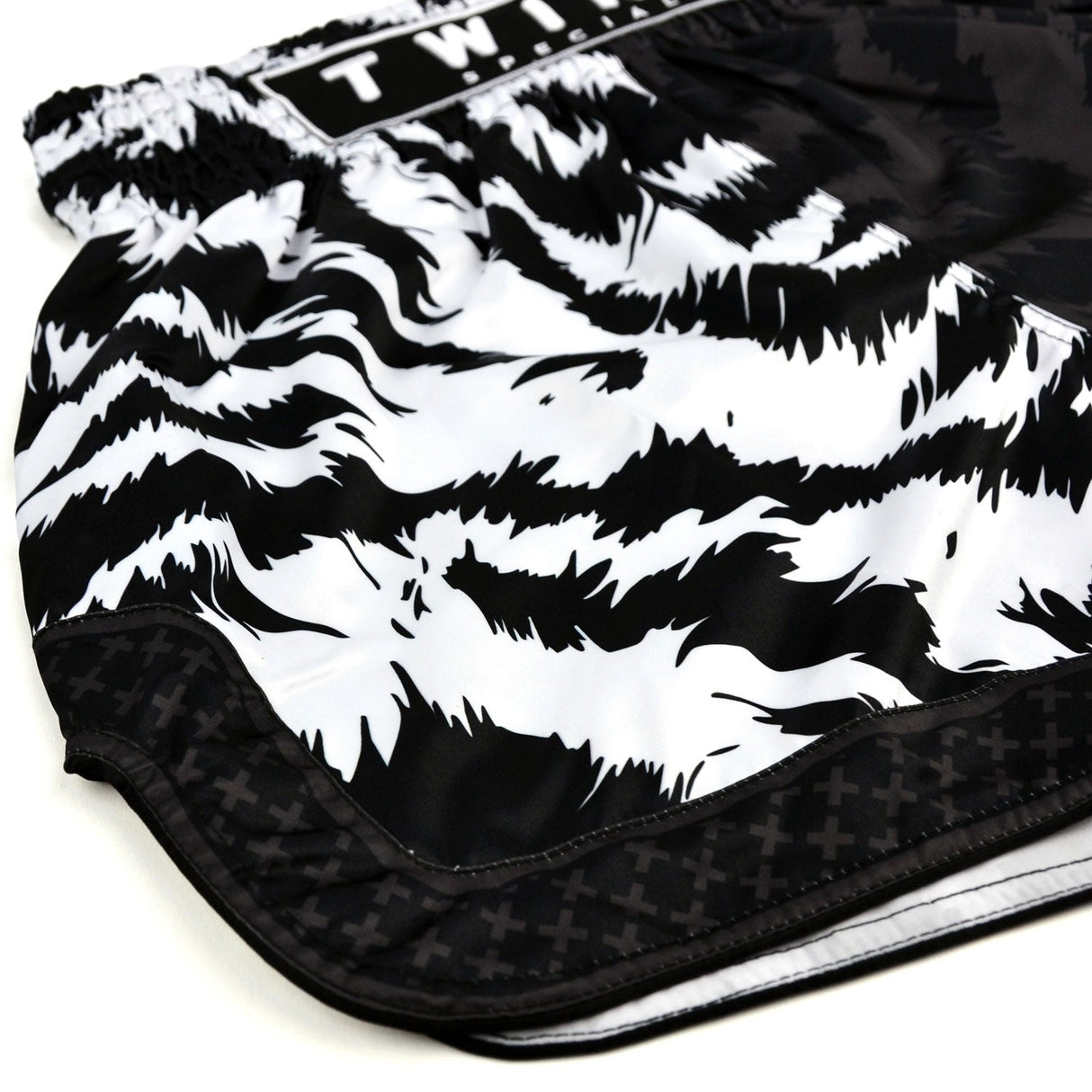 Twins Special Muay Thai Shorts Jungle Black-White
