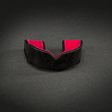 Venum Challenger Mouthguard Black/Raspberry - front