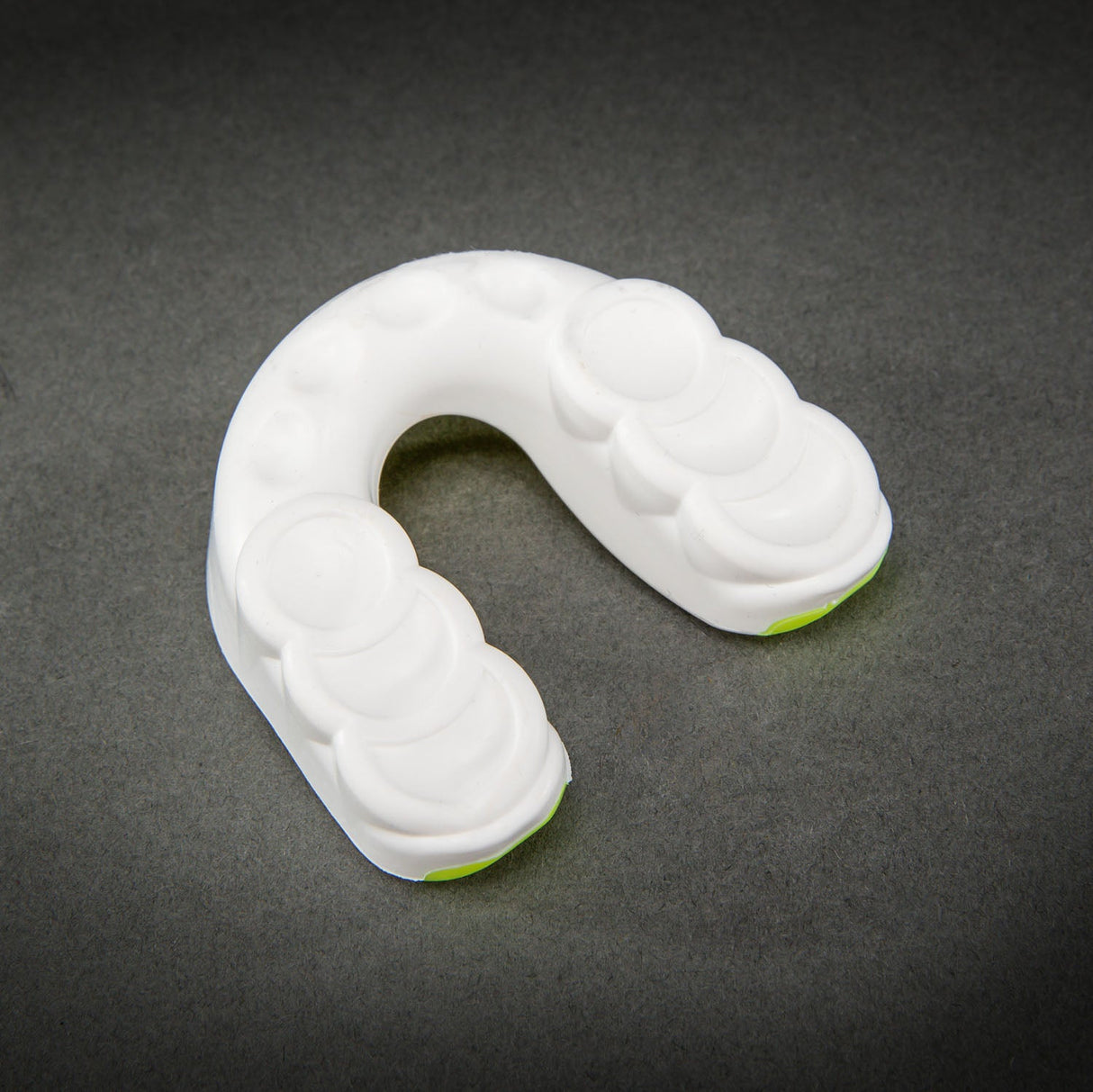Venum Challenger Mouthguard White/Yellow - side