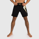 Venum Light 5.0 Fightshorts Black/Gold - detail
